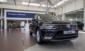 Hoe ontkoppel je de accu van een Volkswagen Tiguan veilig