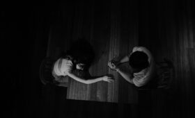 Hoe stel je de automatische verlichting van een Skoda Kodiaq in