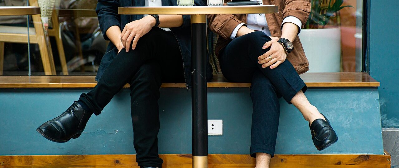 Hoe stel je de parkeersensoren in van een Seat Arona