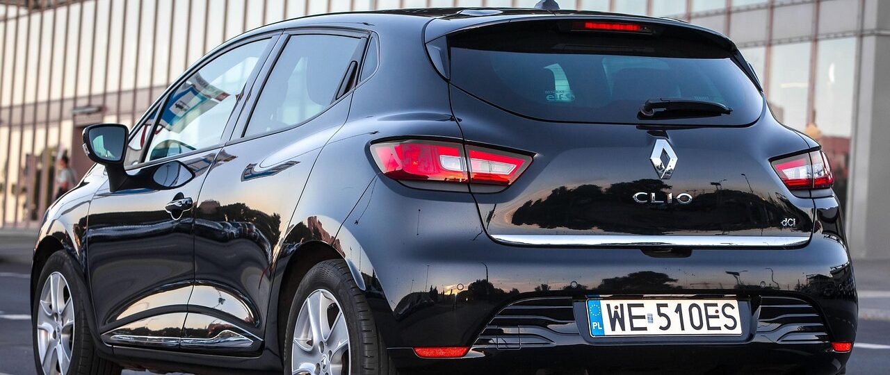 Hoe ontlucht je het koelsysteem van een Renault Scenic